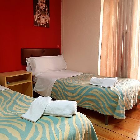 לאון Hostal Padre Isla 1 מראה חיצוני תמונה