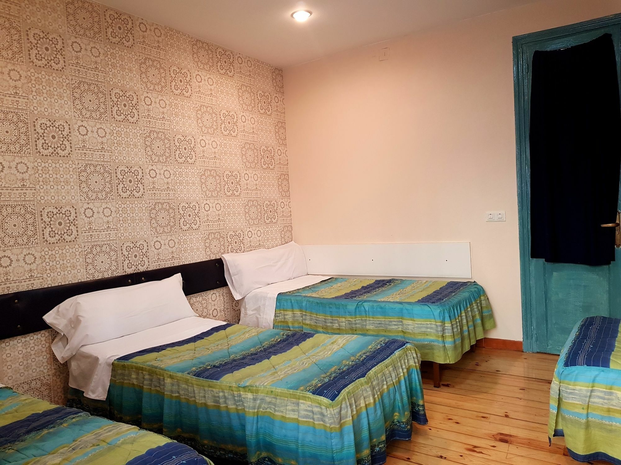 לאון Hostal Padre Isla 1 מראה חיצוני תמונה