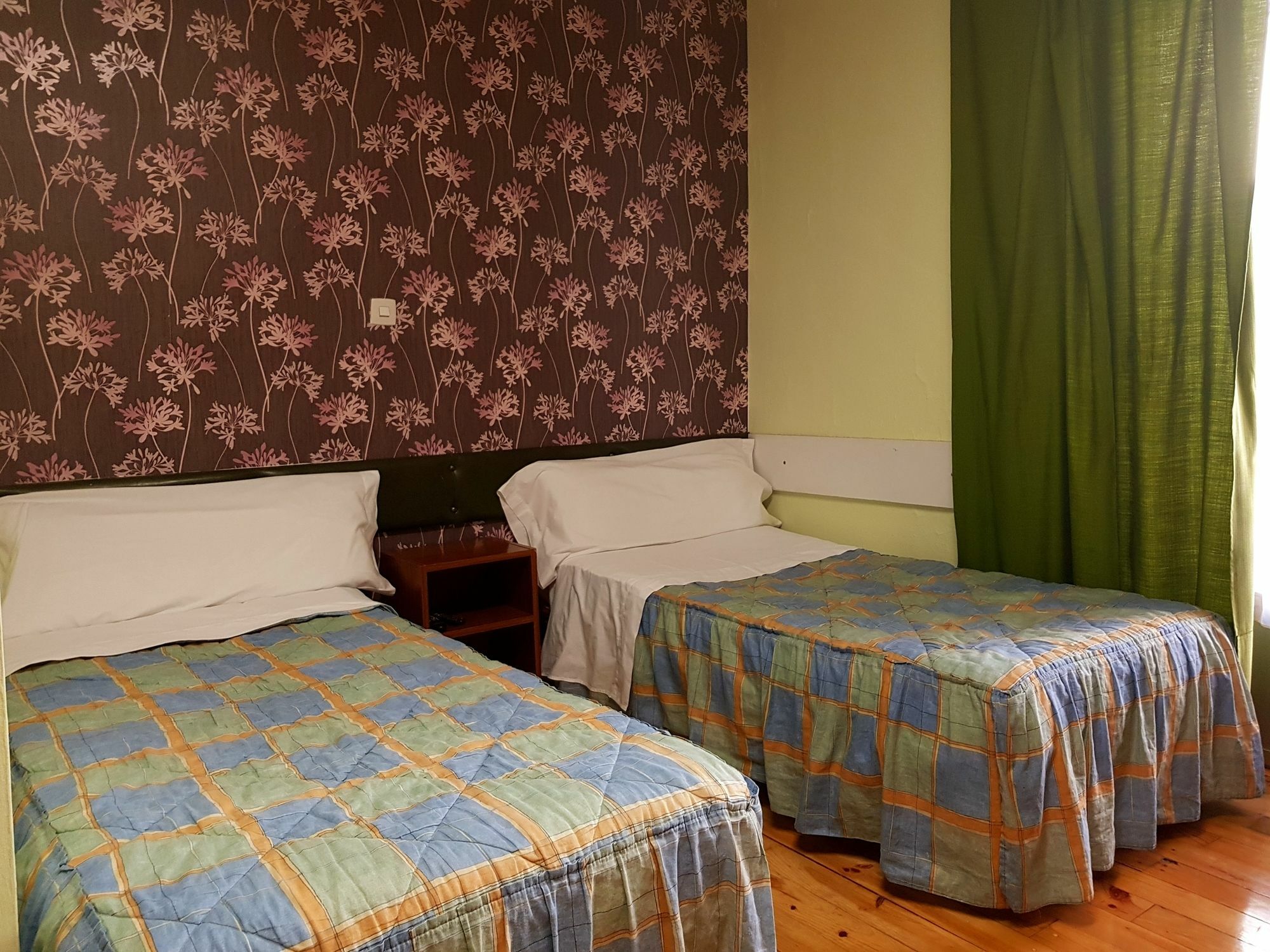 לאון Hostal Padre Isla 1 מראה חיצוני תמונה