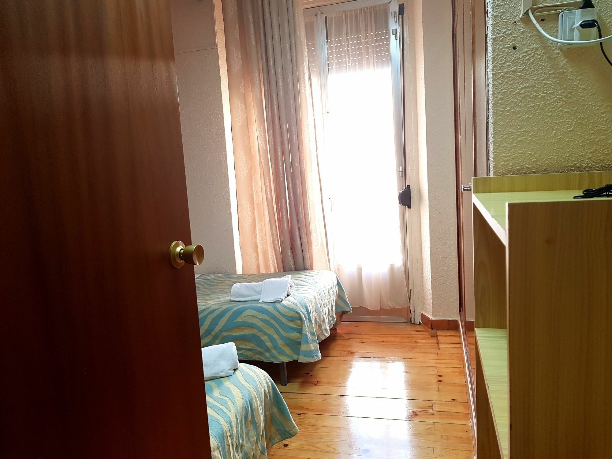 לאון Hostal Padre Isla 1 מראה חיצוני תמונה