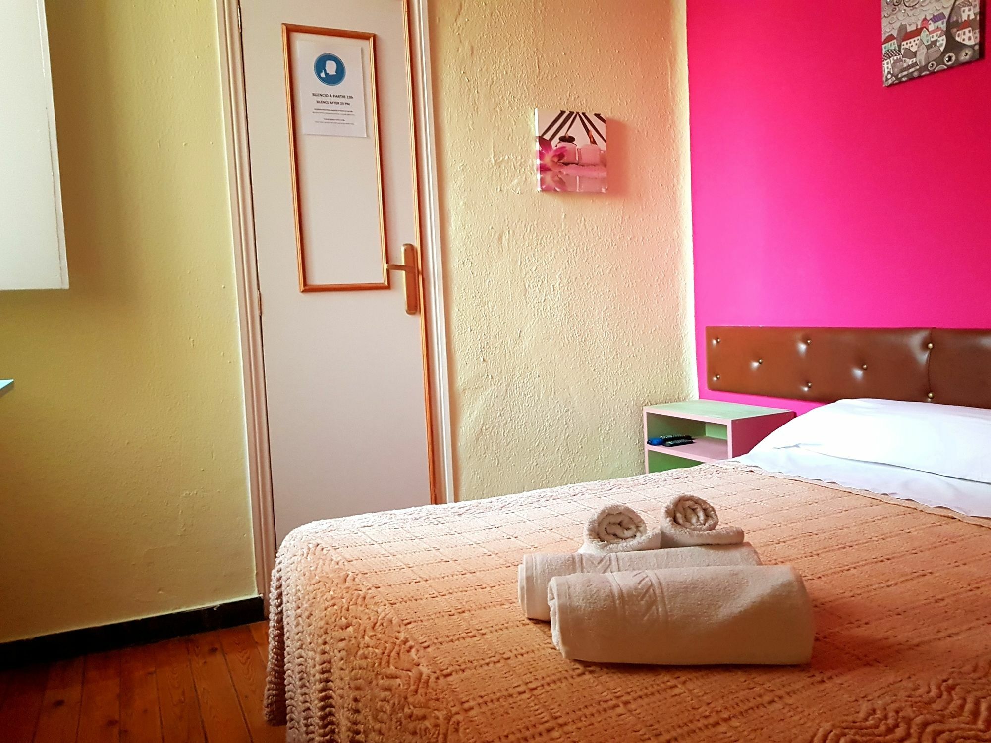 לאון Hostal Padre Isla 1 מראה חיצוני תמונה