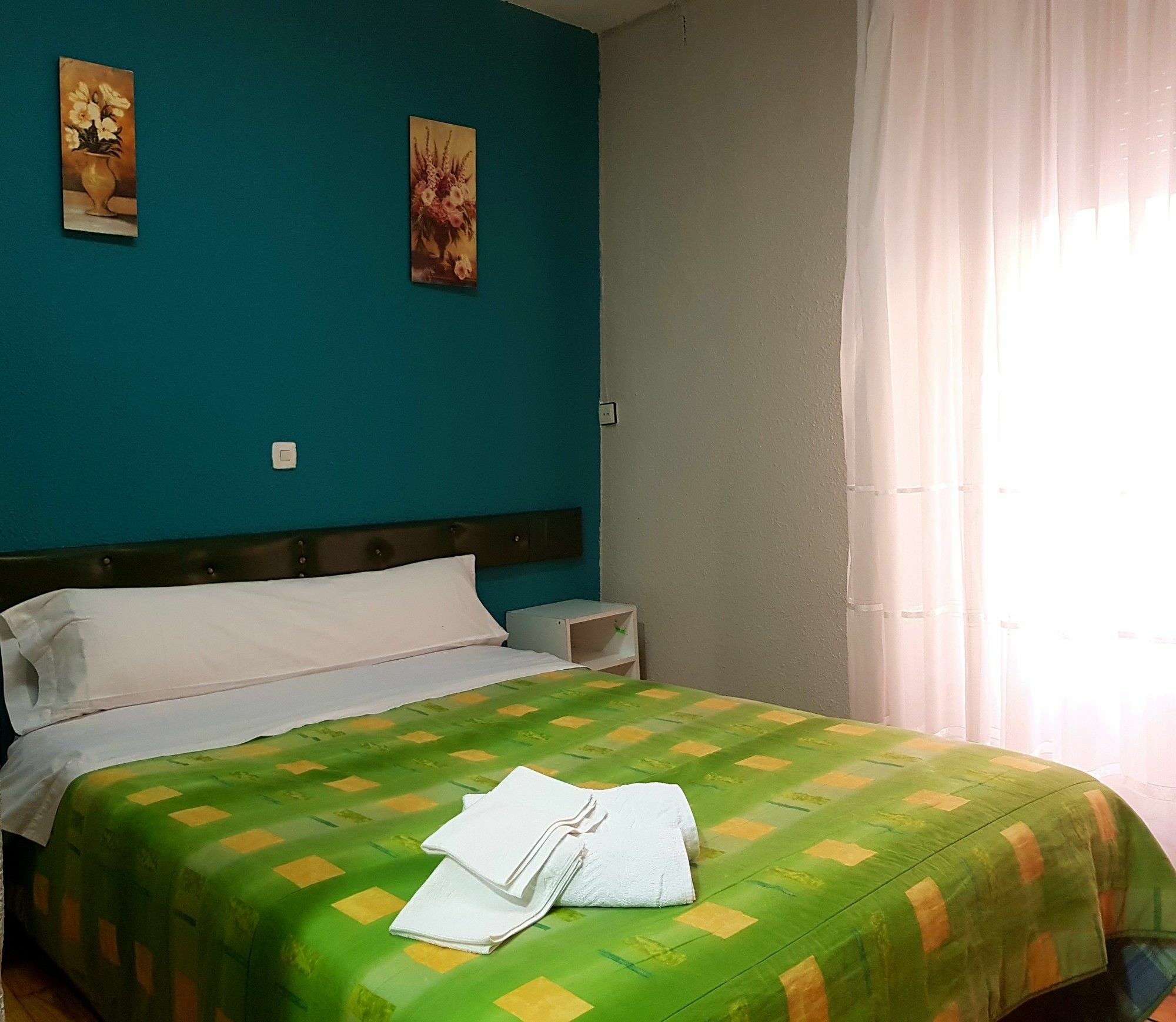 לאון Hostal Padre Isla 1 מראה חיצוני תמונה